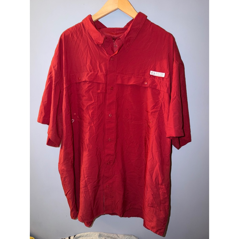 Realtree Fishing Mens Red Short Sleeve Ventilated Performance Button Down Shirt